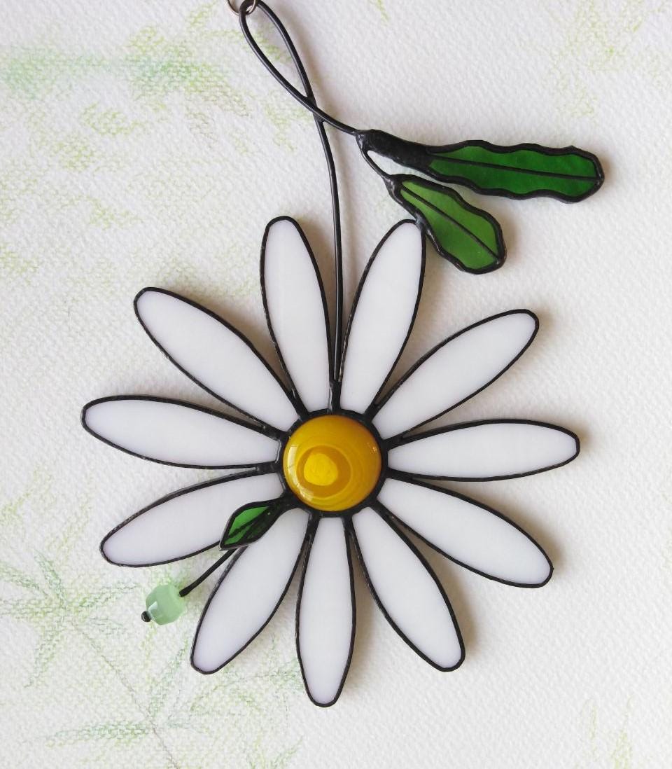 Stained Glass Daisy – Sun Catcher  Hanging Window Panel  Nature-Inspired Decor  Handmade Gift